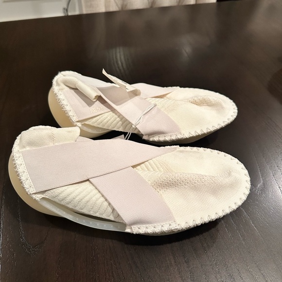 Y-3 Itogo 'Cream White' ID1807 M6/W7 NWT no box - Picture 3 of 4